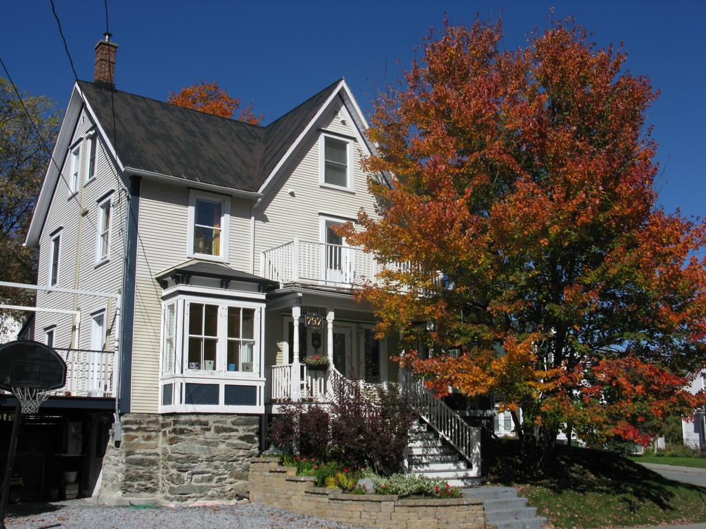 Auberge Marquis De Montcalm Sherbrooke Esterno foto