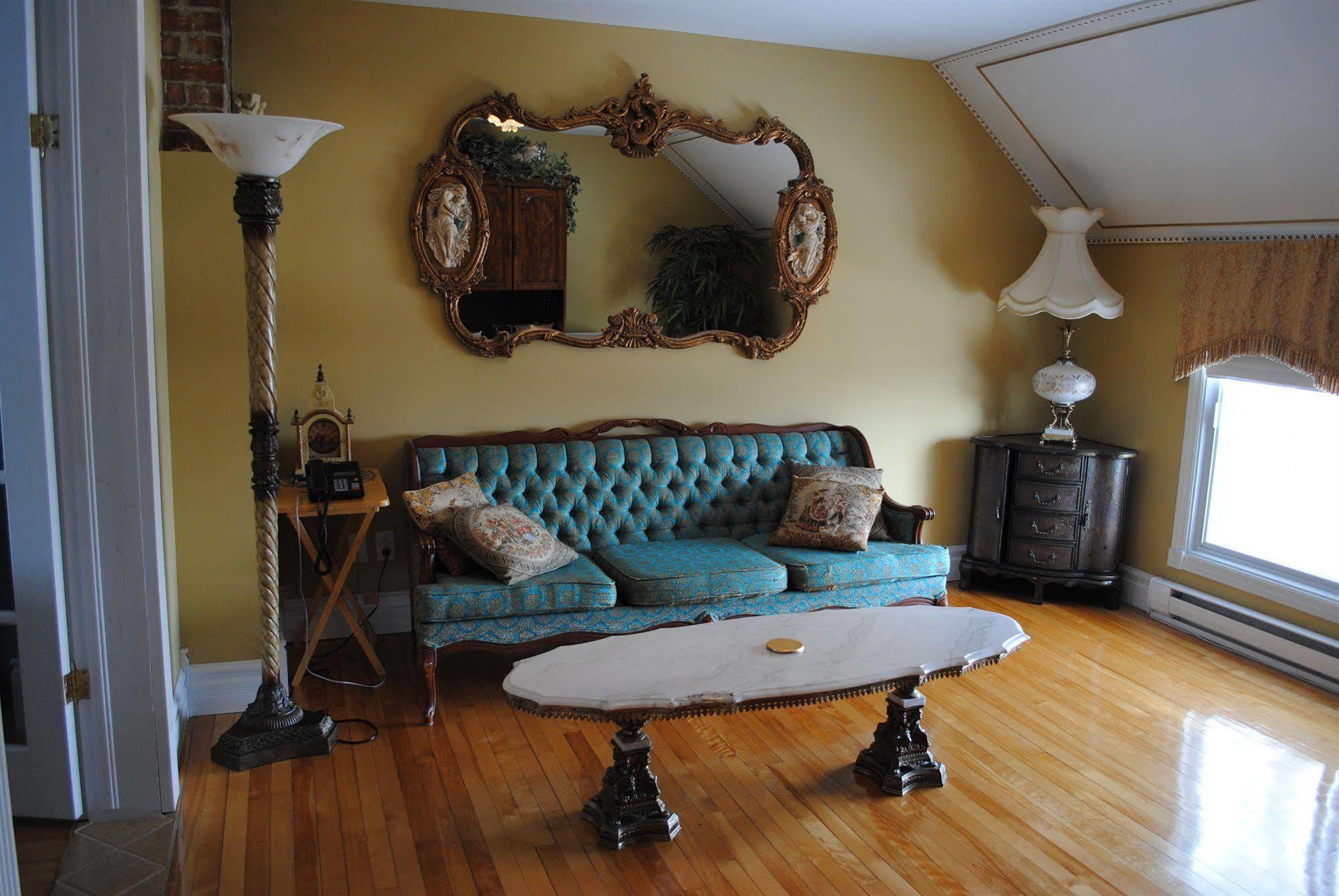 Auberge Marquis De Montcalm Sherbrooke Esterno foto