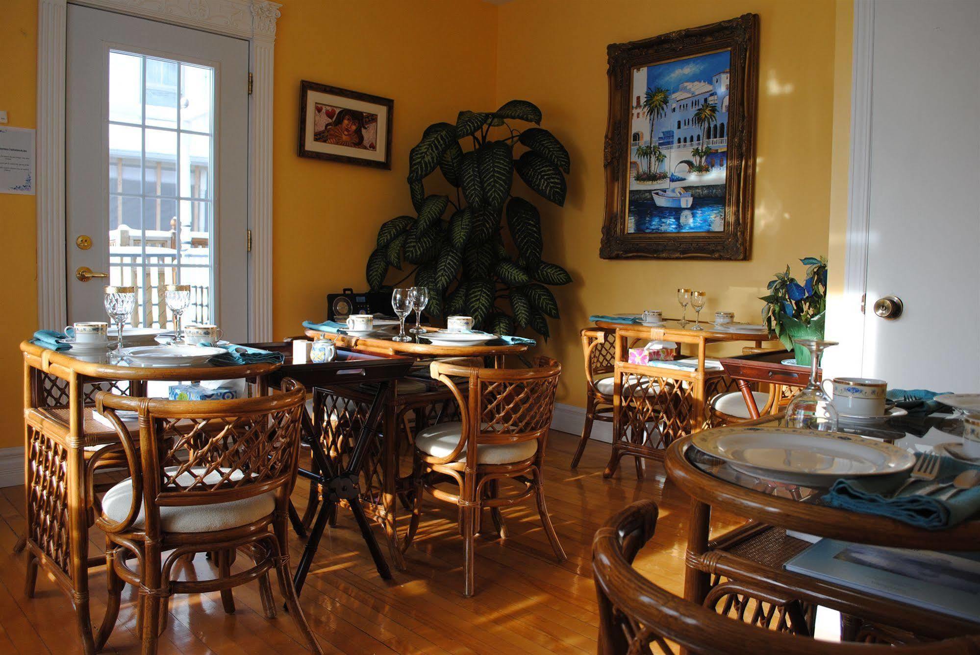 Auberge Marquis De Montcalm Sherbrooke Esterno foto